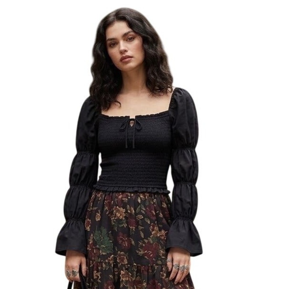 LE LIS Smocked Puff Sleeve Peasant Top Medium Black Boho Blouse Whimsigoth